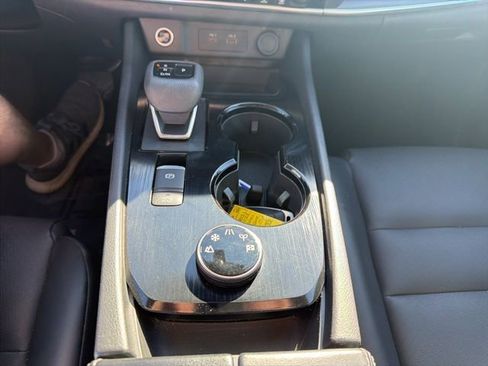 Used 2023 Nissan Rogue SV w/ SV Premium B Package image 28