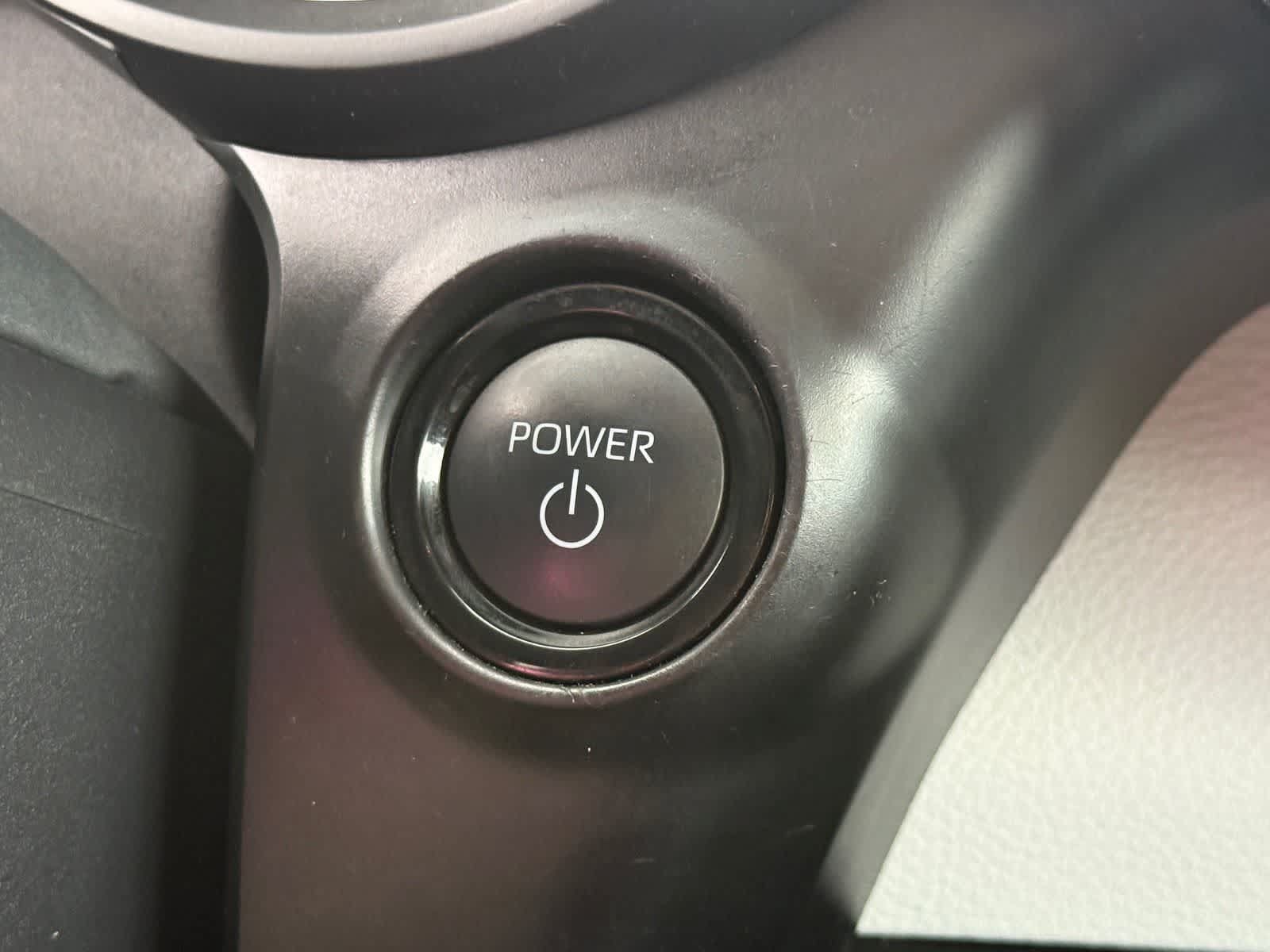 Used 2025 Toyota Sienna XLE FWD image 26