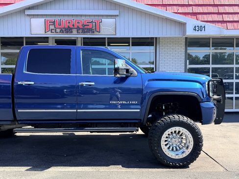 Used 2016 GMC Sierra 2500 Denali w/ Duramax Plus Package AWD/4WD image 13