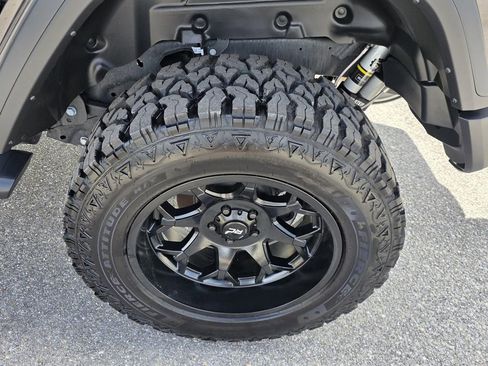 New 2025 Jeep Wrangler Unlimited Rubicon w/ Convenience Group AWD/4WD image 40