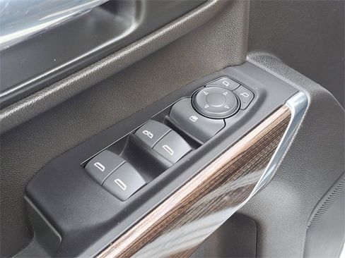 Used 2022 Chevrolet Silverado 2500 LT image 20