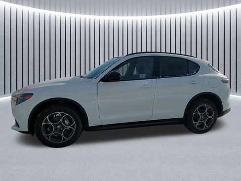 New 2025 Alfa Romeo Stelvio Sprint image 12