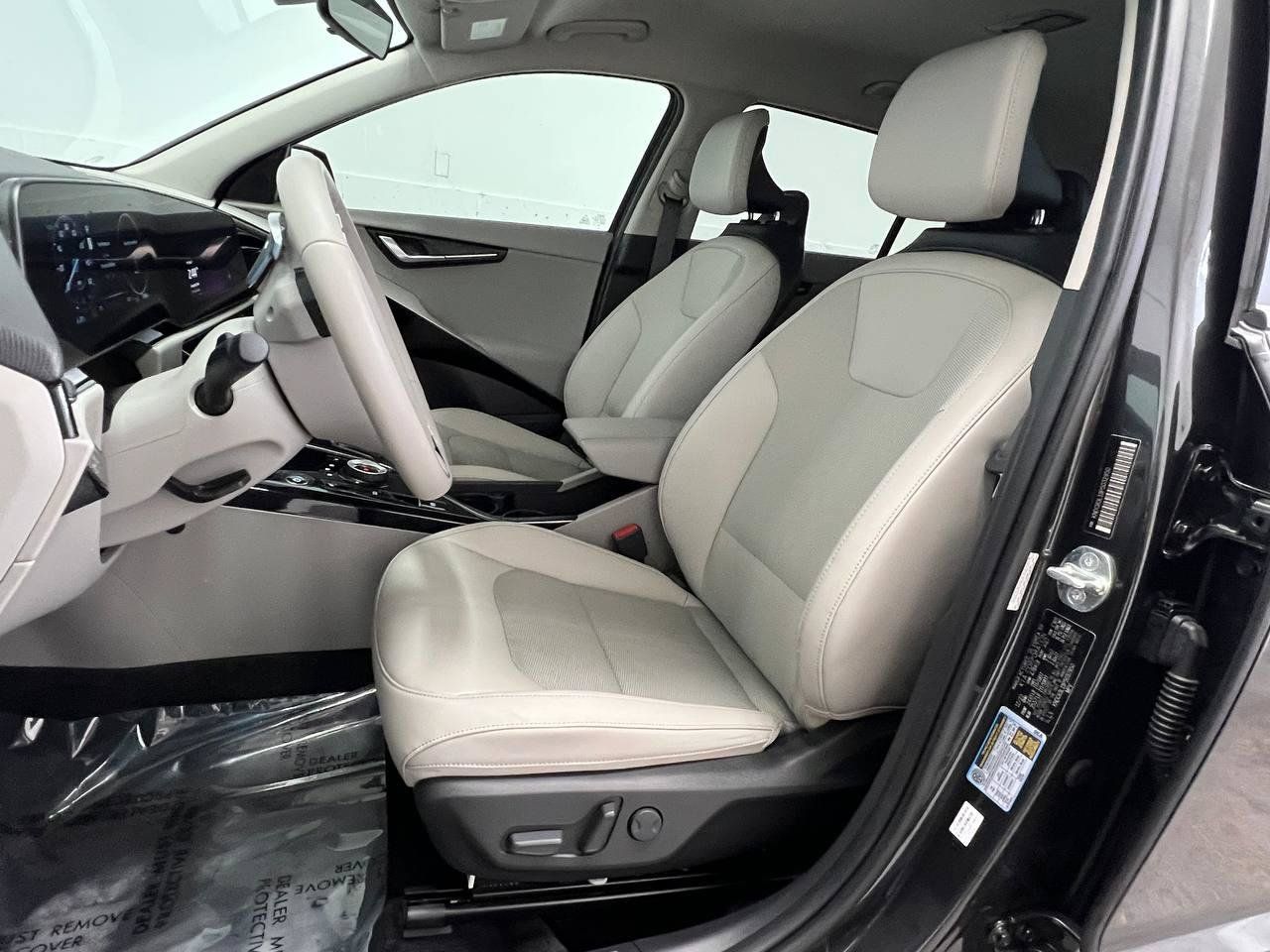 Used 2023 Kia Niro Wind FWD image 8