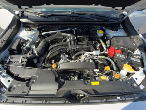 Certified 2025 Subaru Crosstrek 2.5i Limited w/ Crosstrek Mirror Package image 9