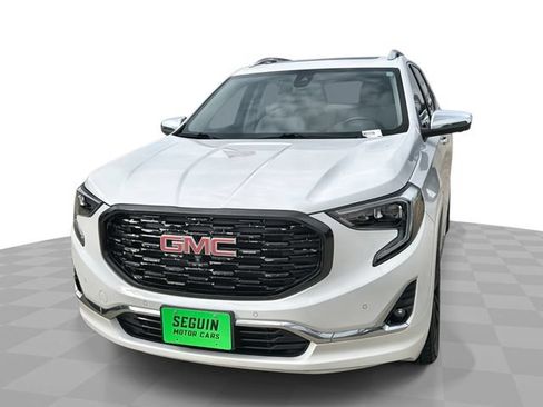 Used 2020 GMC Terrain Denali w/ Denali Premium Package FWD image 1