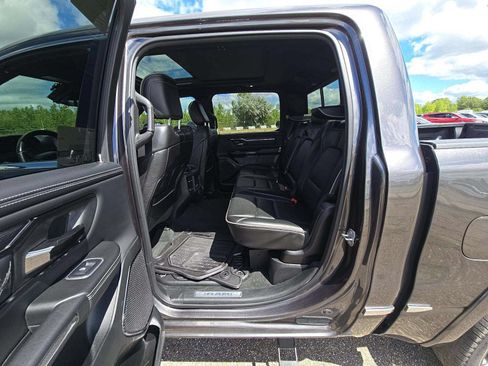 Used 2022 RAM 1500 Limited w/ Body-Colour Bumper Group AWD/4WD image 10