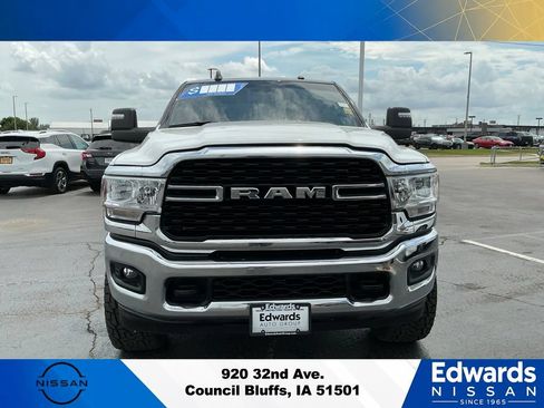 Used 2024 RAM 2500 Big Horn AWD/4WD image 3
