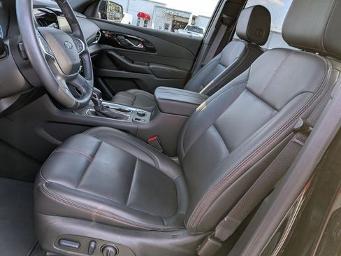 Used 2023 Chevrolet Traverse RS image 14