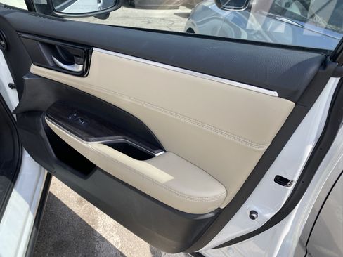 Used 2018 Honda Clarity Plug-In Hybrid image 19
