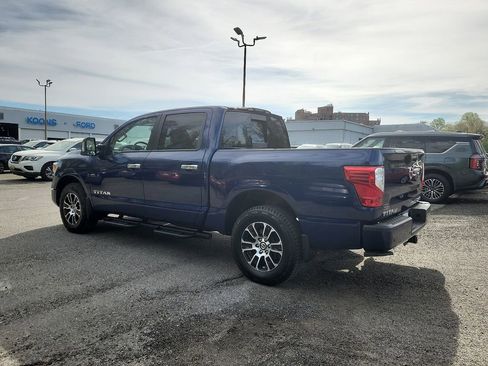 Used 2021 Nissan Titan SV w/ SV Convenience Package AWD/4WD image 4