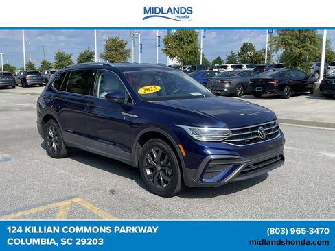 Used 2023 Volkswagen Tiguan SE FWD image 1