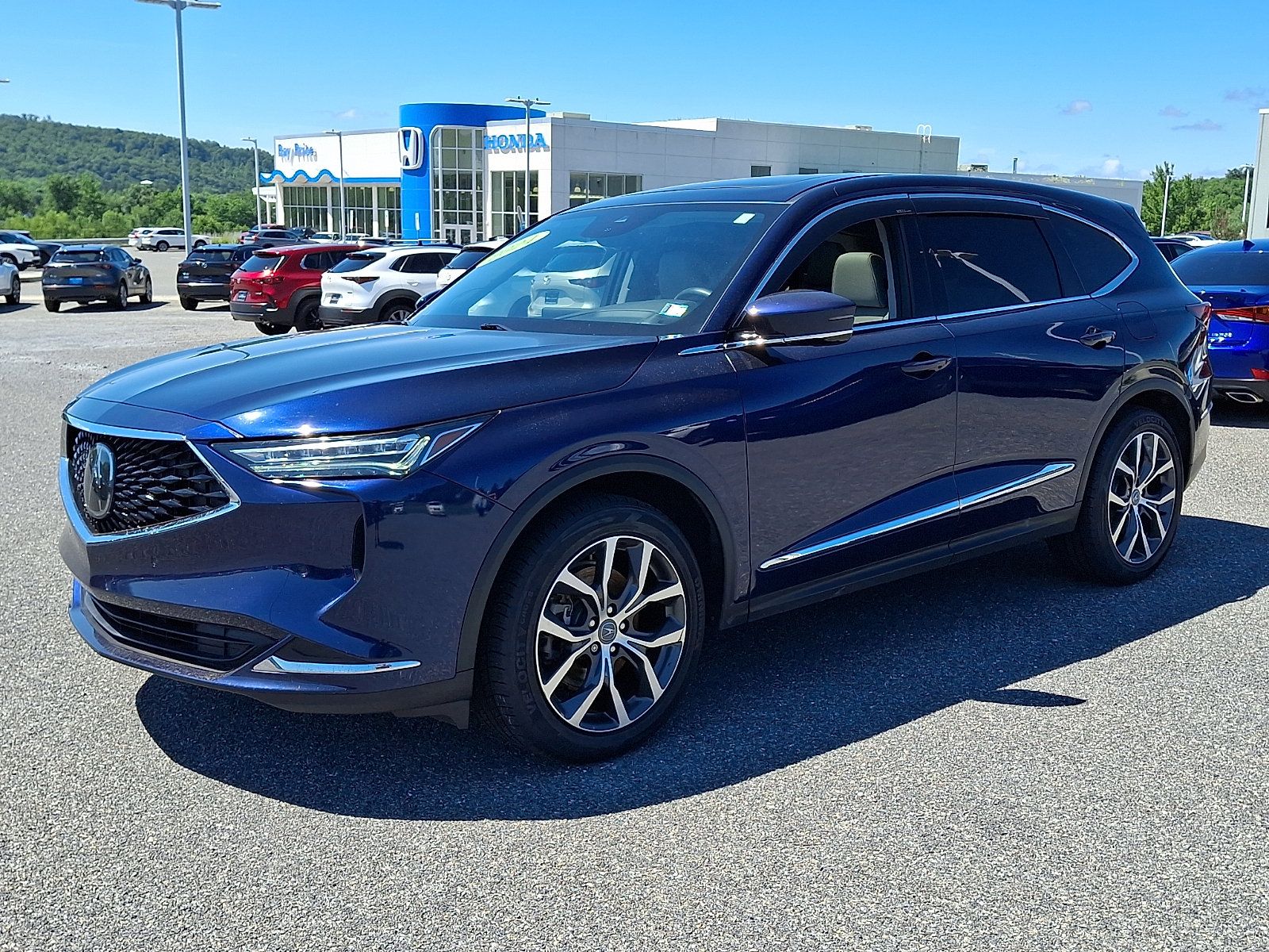 Used 2024 Acura MDX w/ Technology Package AWD/4WD image 4