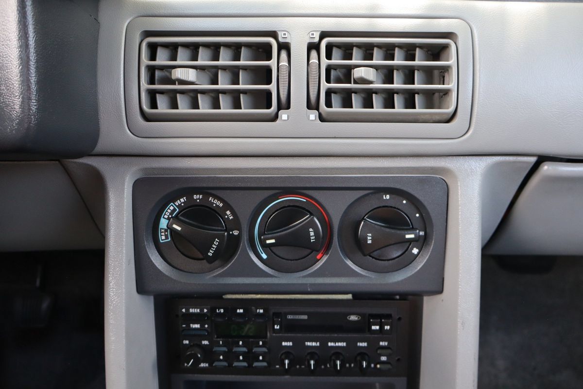 Used 1988 Ford Mustang GT RWD image 31