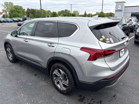 Used 2021 Hyundai Santa Fe SE FWD image 5