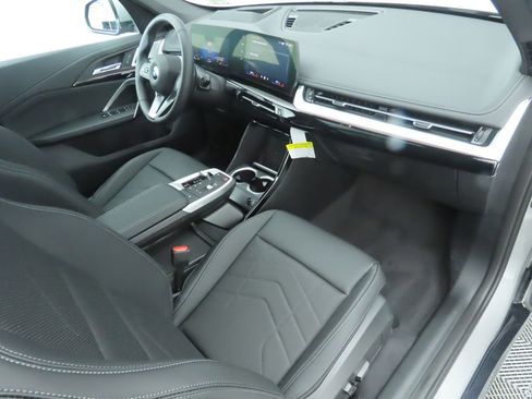 Certified 2025 BMW X1 xDrive28i w/ Premium Package image 19