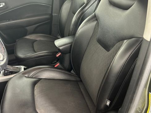 Used 2018 Jeep Compass Latitude w/ Popular Equipment Group image 12