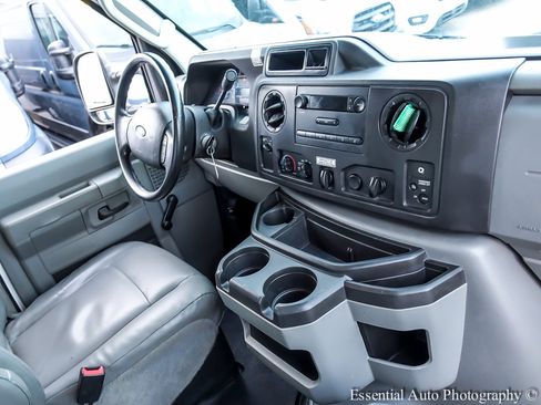 Used 2017 Ford E-350 and Econoline 350 Super Duty image 20