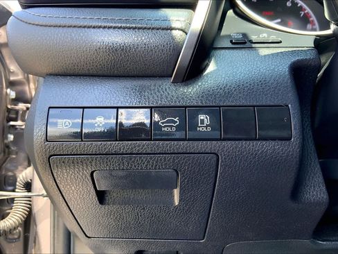 Used 2023 Toyota Camry XLE FWD image 33