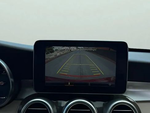 Used 2016 Mercedes-Benz C 300 Sedan w/ Surround View Package image 33
