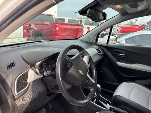 Used 2019 Chevrolet Trax Premier image 12