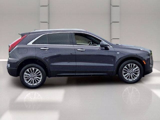 Certified 2025 Cadillac XT4 Premium Luxury w/ Cold Weather Package FWD image 6