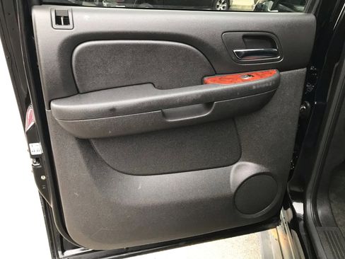 Used 2013 Chevrolet Avalanche LT w/ All-Star Edition image 26