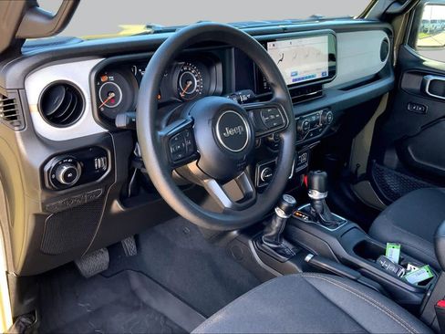Used 2026 Jeep Wrangler Sport AWD/4WD image 14