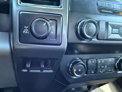 Used 2019 Ford F250 XLT w/ XLT Value Package image 27