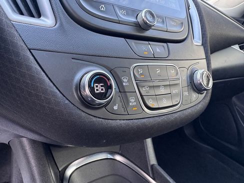 Used 2024 Chevrolet Malibu LT image 19