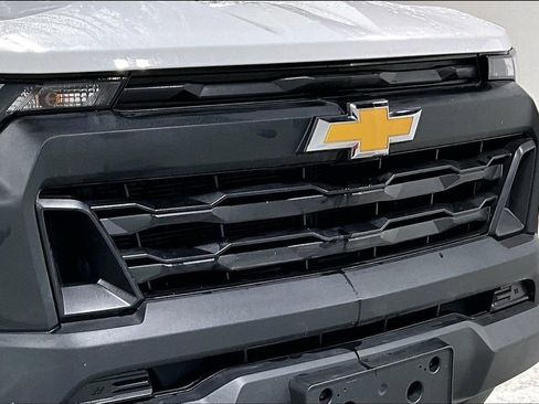 Used 2025 Chevrolet Colorado W/T image 38