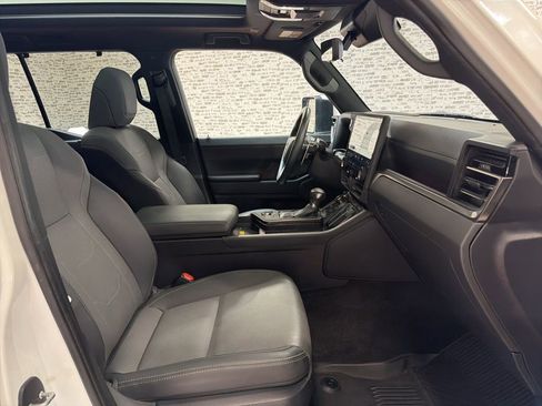 Used 2024 Lexus GX 550 w/ Accessory Package (Z1) image 11