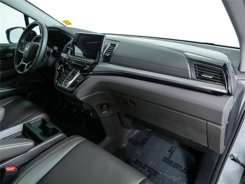 Used 2024 Honda Odyssey Touring image 25