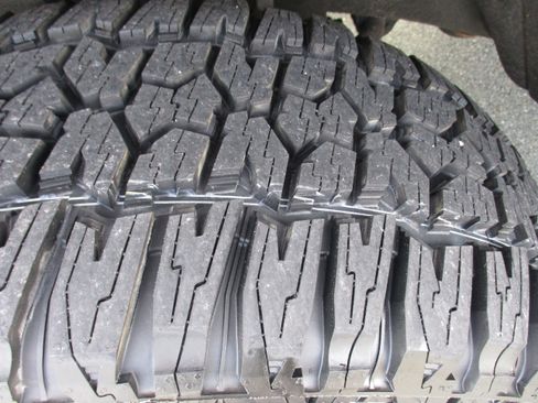 Used 2019 Chevrolet Silverado 1500 LTZ image 10