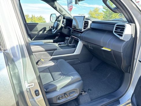 New 2025 Toyota Tundra Platinum image 25