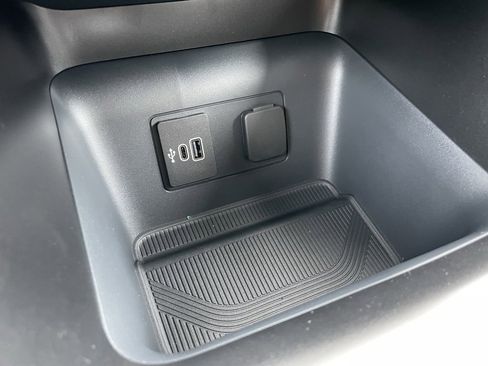 New 2026 Ford Explorer Active w/ Active Comfort Package image 14