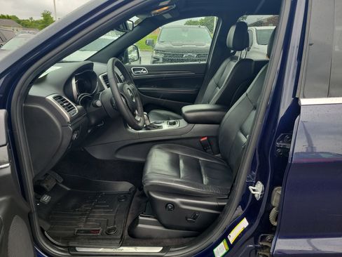 Used 2018 Jeep Grand Cherokee Limited AWD/4WD image 16