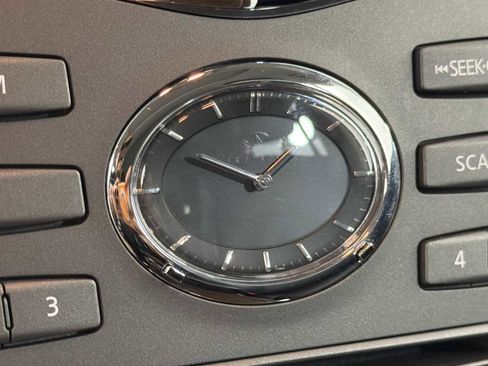 Used 2017 INFINITI QX80 4WD w/ Driver Assistance Package image 33