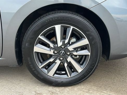 Used 2025 Nissan Versa SV FWD image 15
