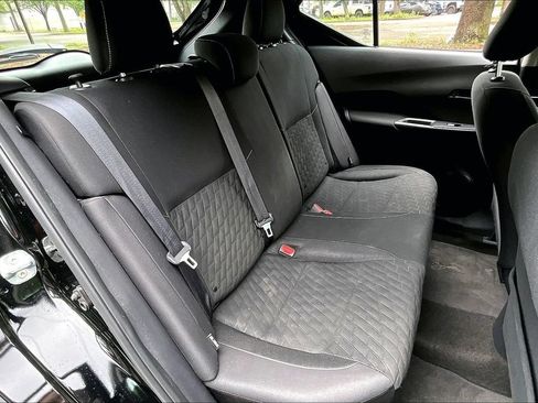 Used 2022 Nissan Kicks S FWD image 21