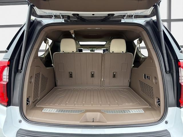 Used 2026 GMC Yukon XL Denali w/ Denali Reserve Package AWD/4WD image 12