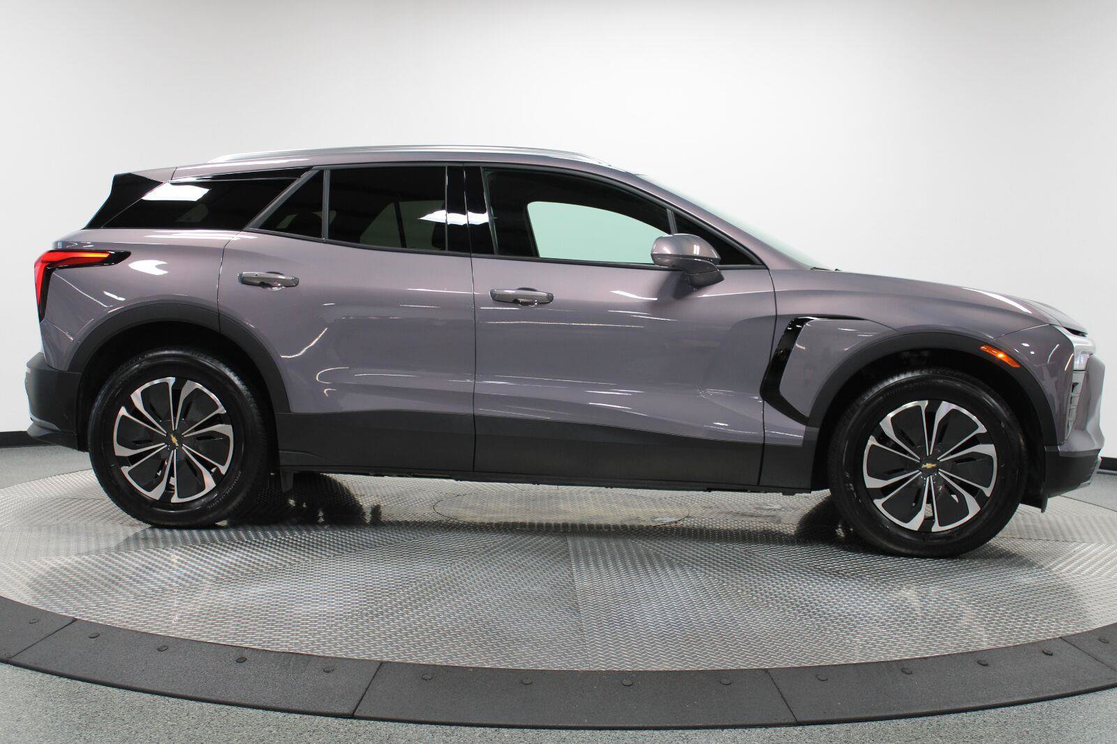 Certified 2024 Chevrolet Blazer EV LT AWD/4WD image 14