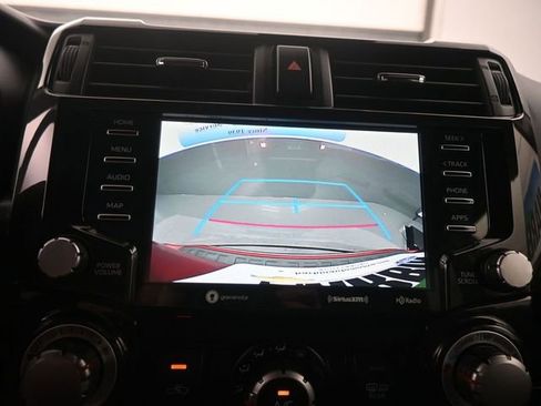 Used 2024 Toyota 4Runner TRD Off-Road Premium image 18