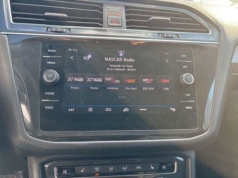 Used 2018 Volkswagen Tiguan SEL w/ 3rd Row Seat Package image 14