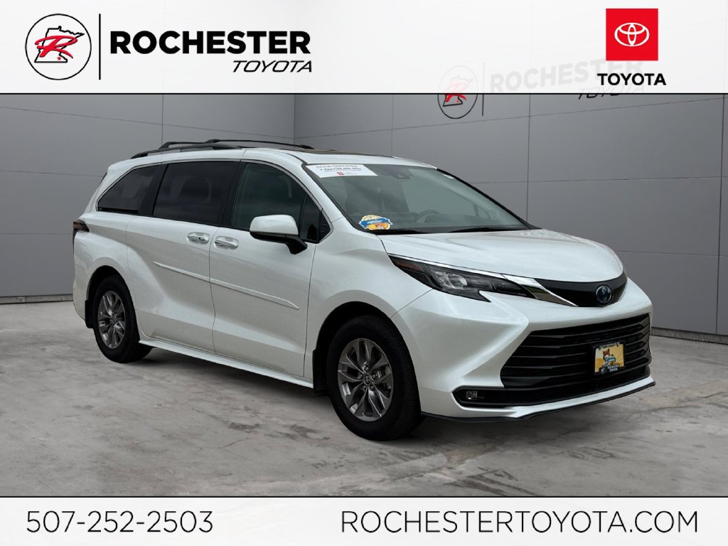 Certified 2025 Toyota Sienna XLE w/ XLE Plus Package AWD/4WD image 1