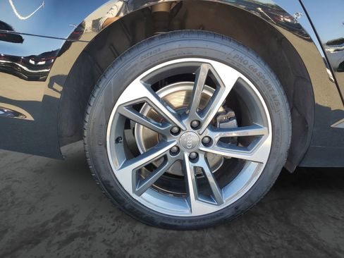 Used 2019 Audi A4 2.0T Premium image 5