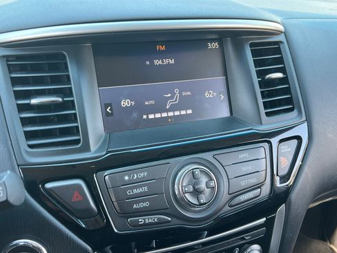 Used 2017 Nissan Pathfinder S FWD image 26