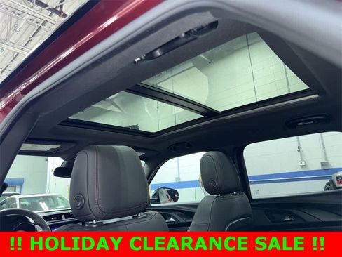 Used 2022 Chevrolet TrailBlazer RS w/ Sun and Liftgate Package image 24