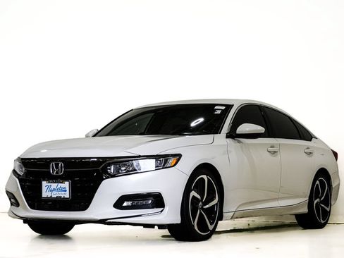 Used 2020 Honda Accord Sport image 3