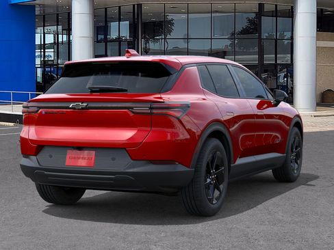 New 2026 Chevrolet Equinox EV LT image 4