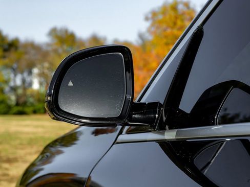 Used 2021 BMW X5 xDrive40i w/ Executive Package image 45